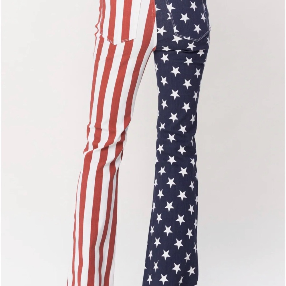 Judy Blue American Flag Flare Jeans - Picture 2 of 7